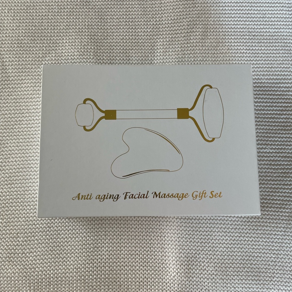 Rose Quartz Roller and Gua Sha Anti-Aging Facial Massage Gift Set